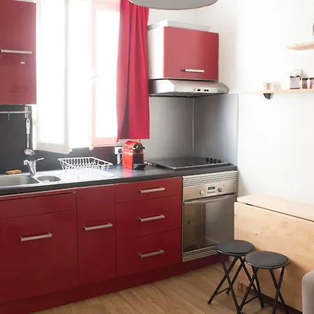 Charming Near The Canal Saint Martin
